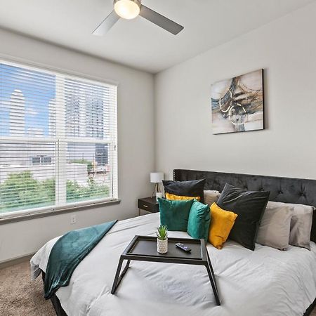 Luxury Apartment With King Bed And Pool And Free Parking 4 Houston Buitenkant foto