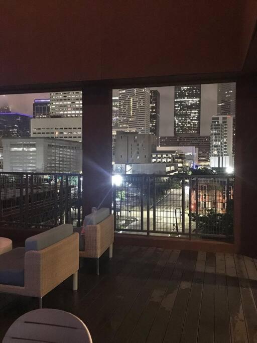 Luxury Apartment With King Bed And Pool And Free Parking 4 Houston Buitenkant foto